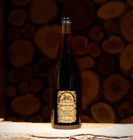 Moosbeerwein in einer 1 Liter Euroflasche