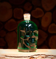 Hexengalle in einer 0,5 Liter Totenkopfflasche